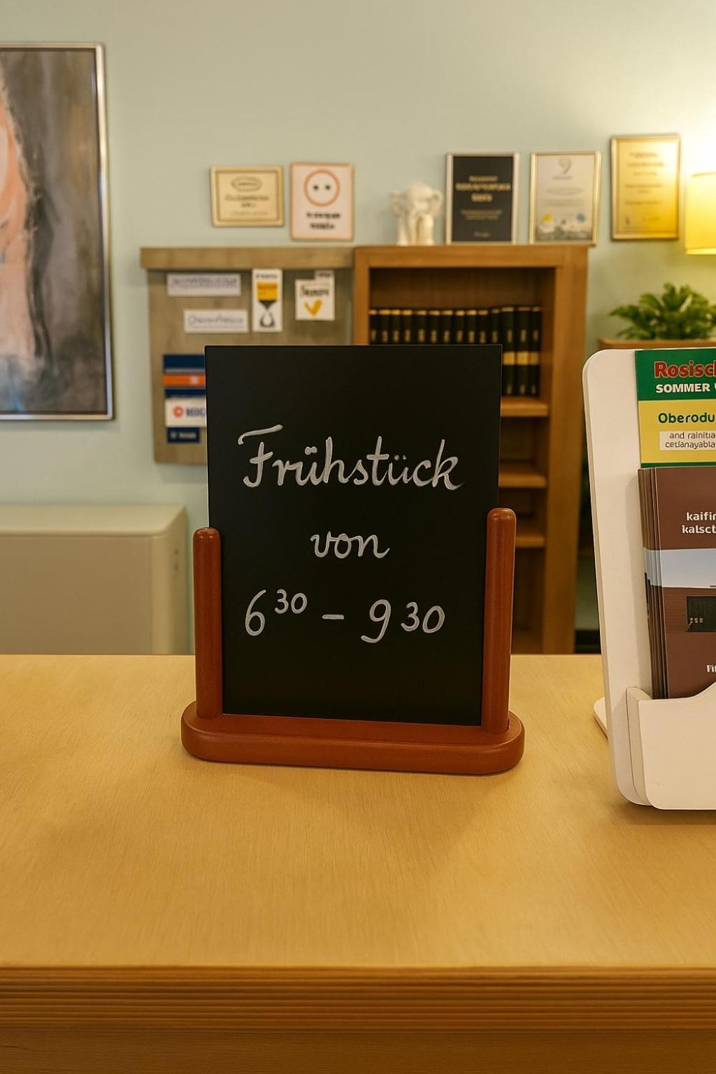 Hotel Am Laerchenberg I Fruehstueck, Wlan, Parkplatz Schirgiswalde-Kirschau Esterno foto